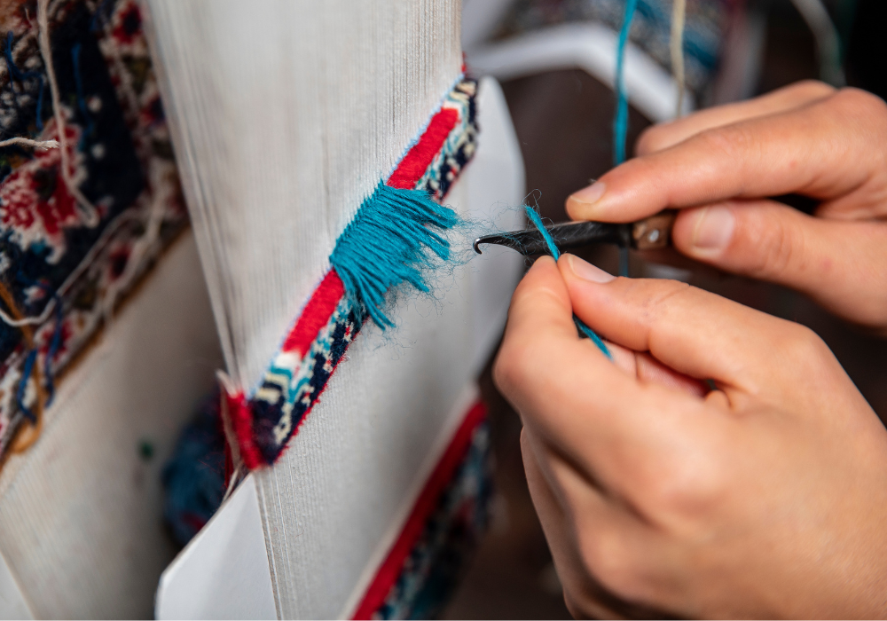 L’Histoire du Tufting : du geste ancestral à la révolution créati